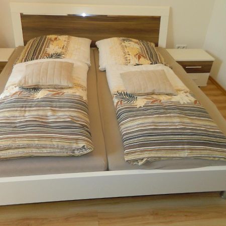 Gaestehaus Borniger Gau-Weinheim Екстериор снимка
