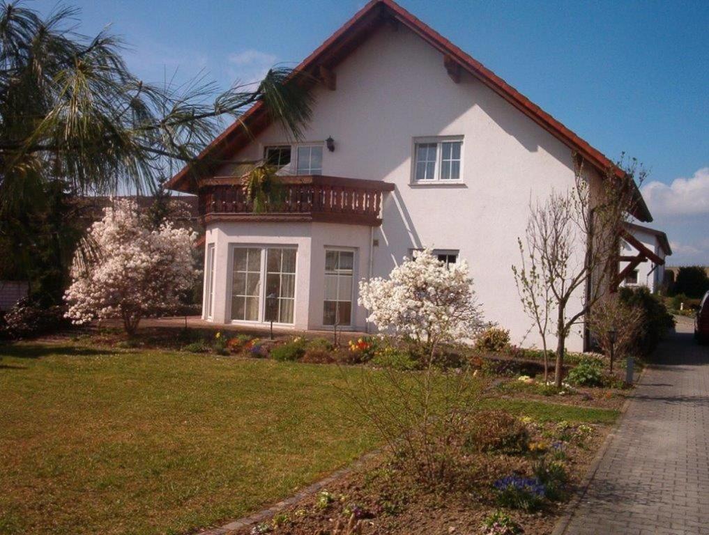 Gaestehaus Borniger Gau-Weinheim Екстериор снимка