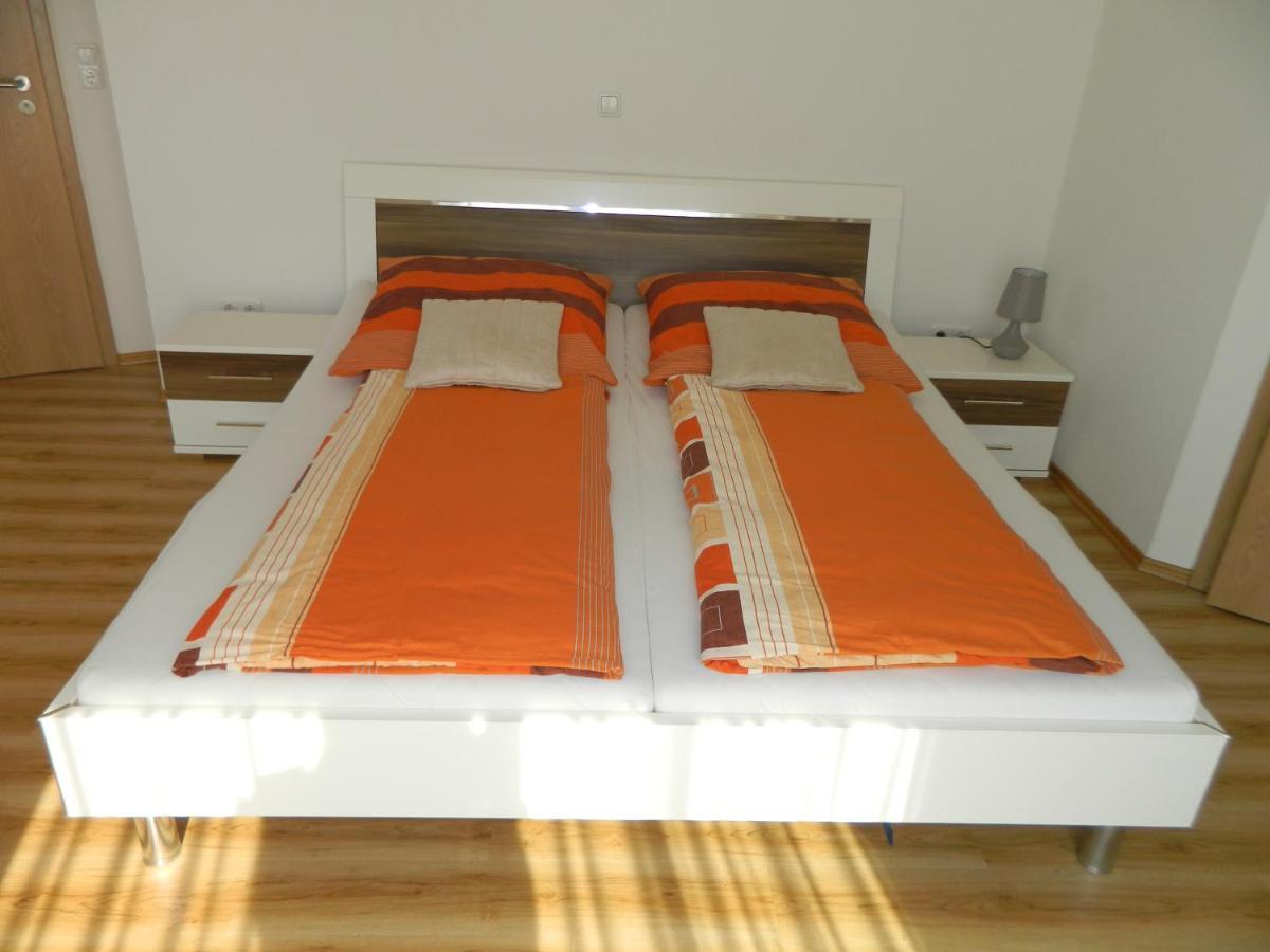 Gaestehaus Borniger Gau-Weinheim Екстериор снимка